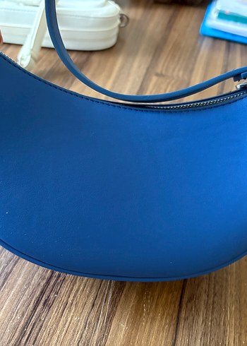 Mavi Tokalı Kadın Deri Omuz Çantası - Görsel 2
