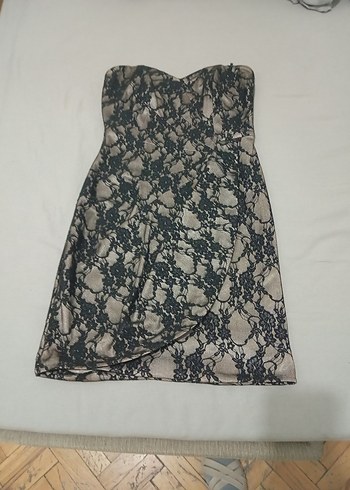 Siyah Dantel Detaylı Midi Straplez Elbise - Görsel 5