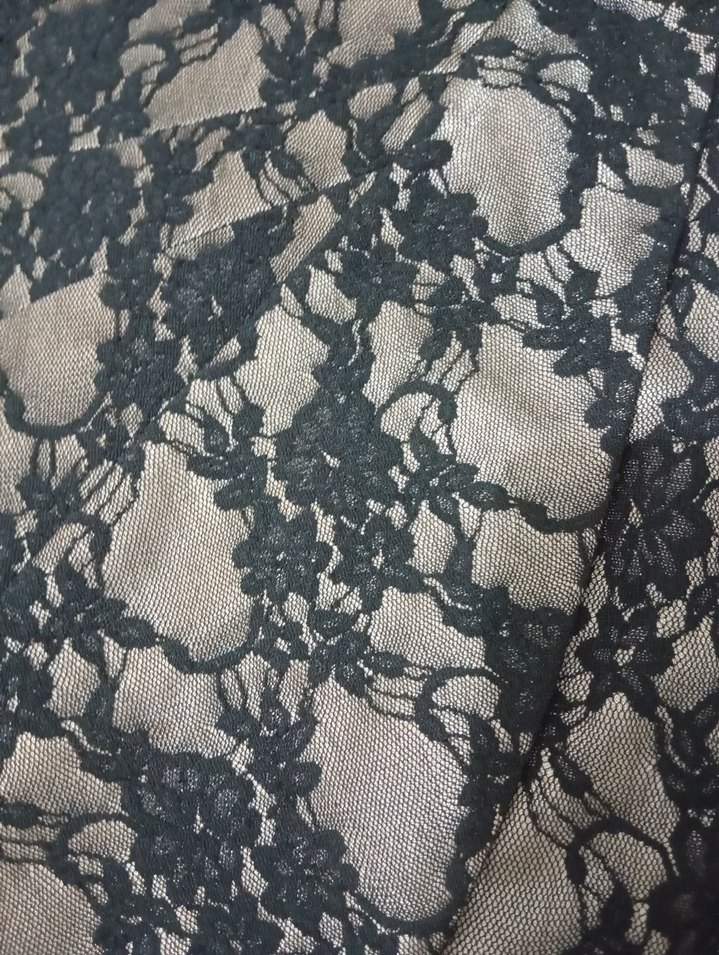 Siyah Dantel Detaylı Midi Straplez Elbise - Görsel 3