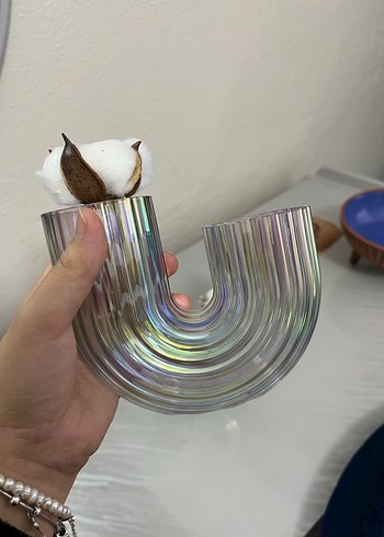 Işıltılı Beyaz U Şeklinde Vazo - Görsel 2