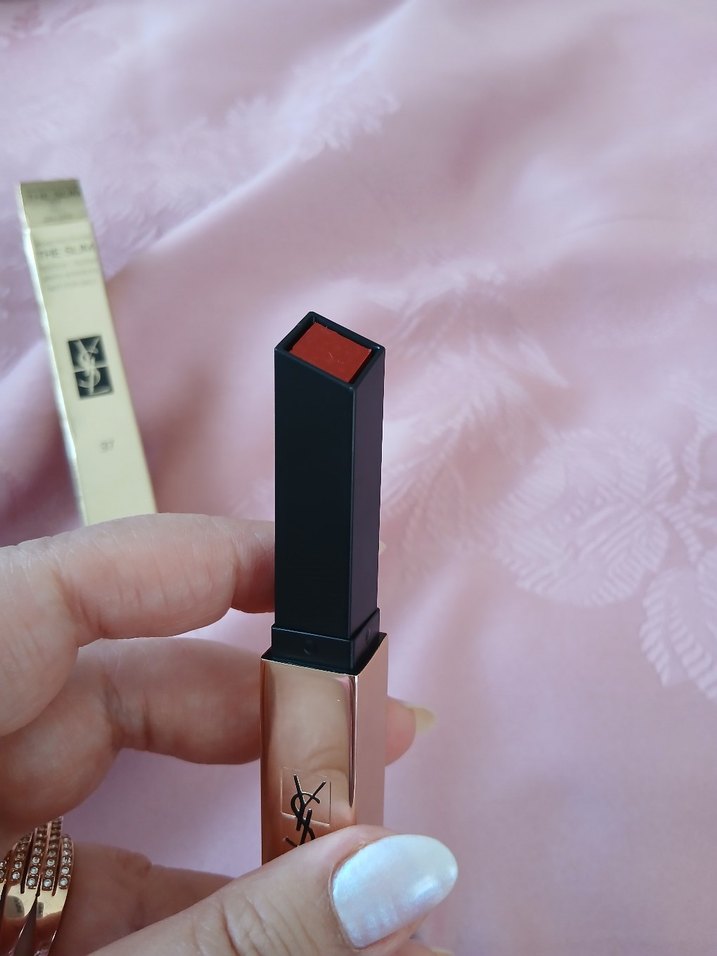  YSL 37 ROUGE PUR COUTURE THE SLIME - Görsel 3