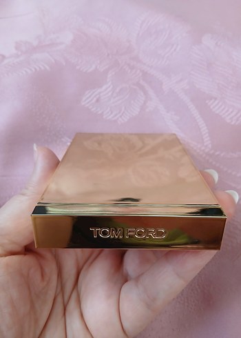 TOM FORD FAR PALETİ 01 GOLDEN MINK - Görsel 2