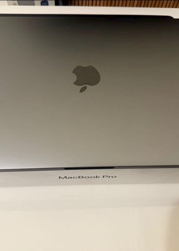 Macbook Apple Pro M2 16GB RAM 512GB - Görsel 2