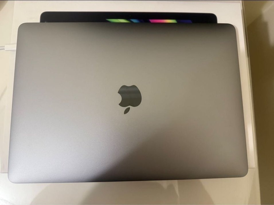 Macbook Apple Pro M2 16GB RAM 512GB - Görsel 3