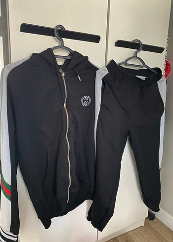 Gucci Siyah Kapusonlu Spor Takim