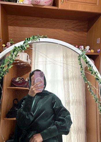 Drapeli Yüksek Yakalı Uzun Kadın Elbise - Görsel 4