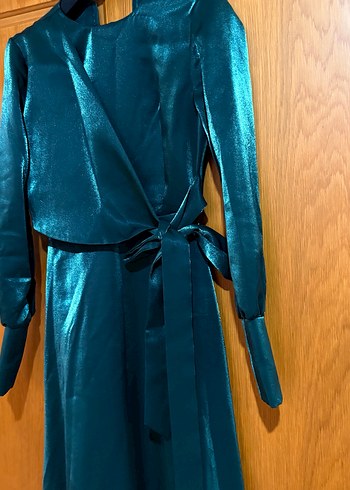 Drapeli Yüksek Yakalı Uzun Kadın Elbise - Görsel 8