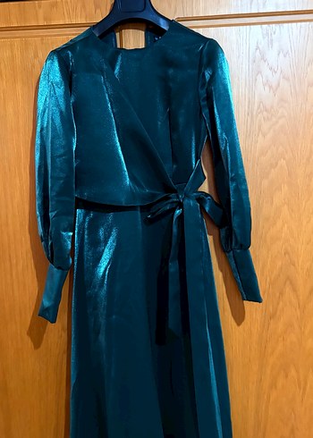 Drapeli Yüksek Yakalı Uzun Kadın Elbise - Görsel 9