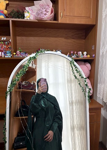 Drapeli Yüksek Yakalı Uzun Kadın Elbise - Görsel 2