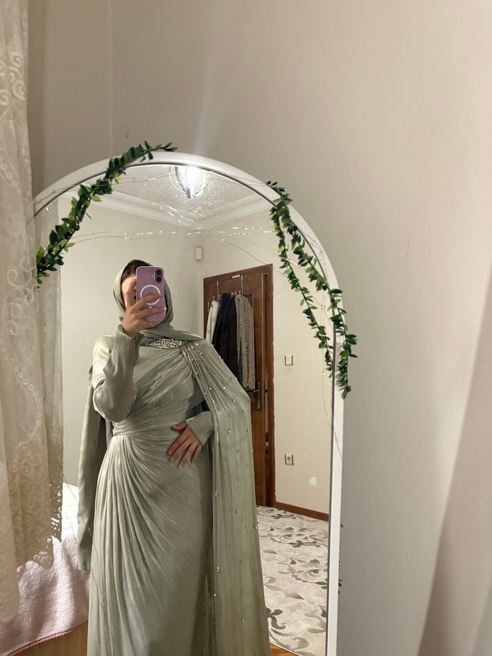 yeşil Drapeli Uzun Abiye Elbise - Görsel 3