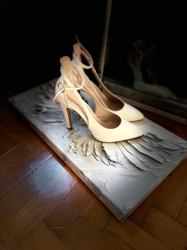 Beyaz Tokalı İnce Topuklu Kadın Abiye Ayakkabı - Görsel 2