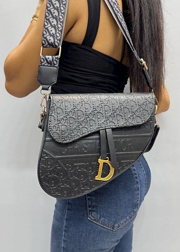 Yılan Derisi Desenli Tokalı Deri Çanta - Görsel 2