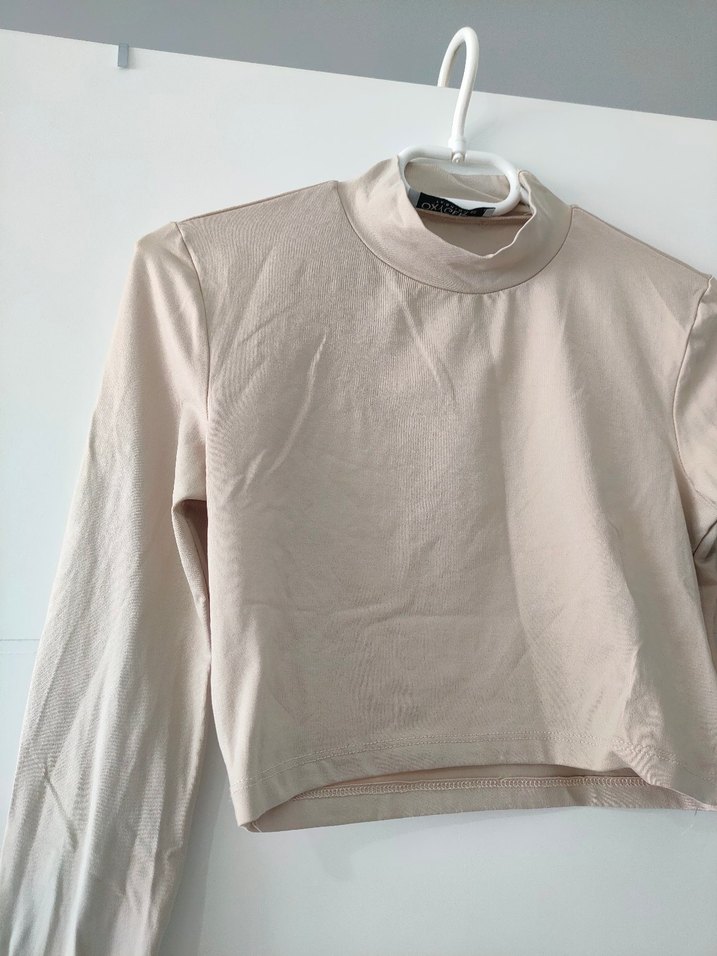 Uzun Kollu Bej Yüksek Yakalı Bluz - Görsel 4