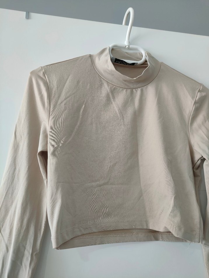 Uzun Kollu Bej Yüksek Yakalı Bluz - Görsel 3