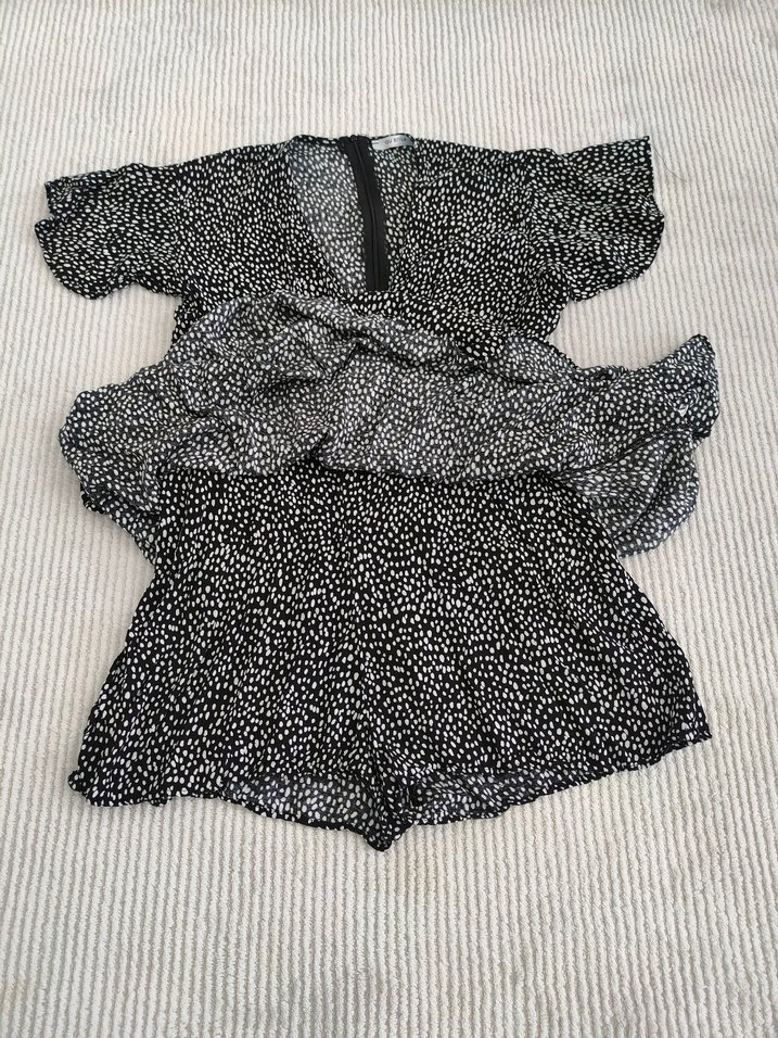 Kısa Kollu Siyah İçi Şortlu Mini Elbise - Görsel 5