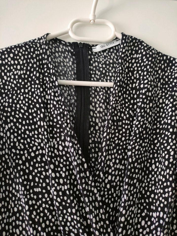 Kısa Kollu Siyah İçi Şortlu Mini Elbise - Görsel 3