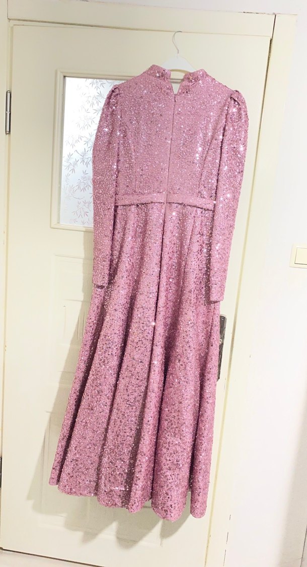 Uzun Kollu Pembe Parlak Abiye Elbise - Görsel 4