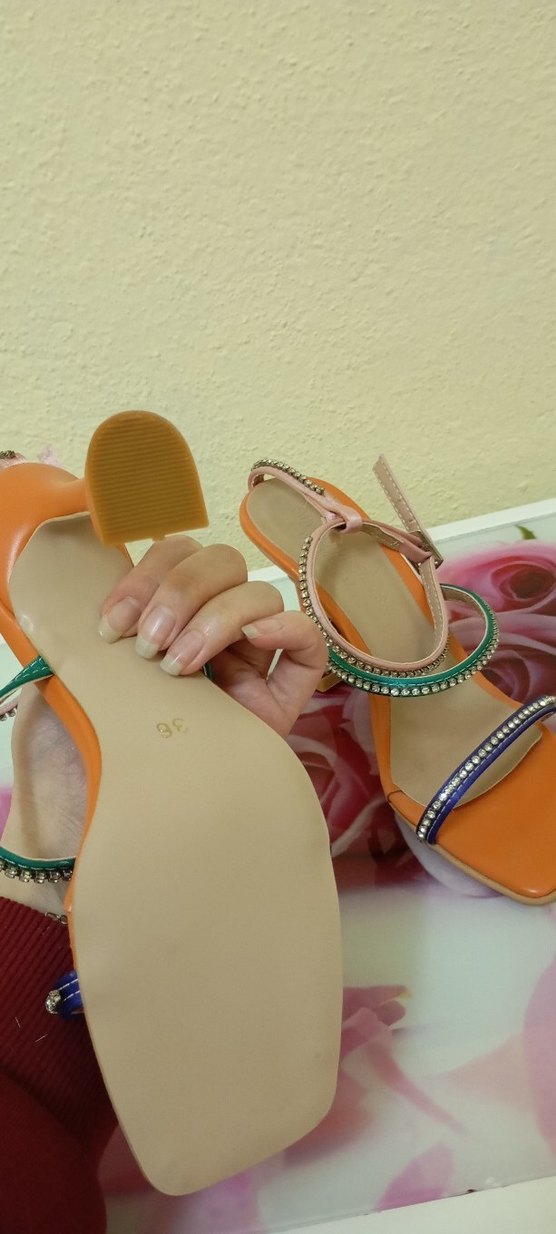 Renkli Bantlı Topuklu Kadın Ayakkabı - Görsel 2