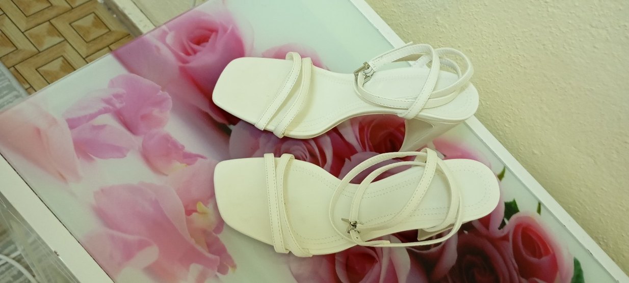 Beyaz Minimalist Topuklu Kadın Sandalet - Görsel 2