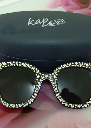 Yıldızlı Pullu Siyah Kadın Güneş Gözlüğü - Görsel 2