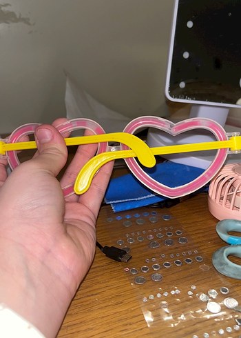 Şeffaf Pembe Kalp Şekilli Retro Gözlük - Görsel 4