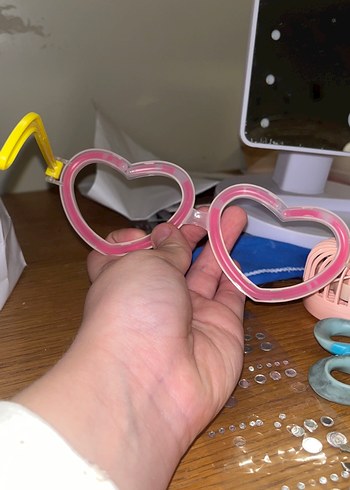 Şeffaf Pembe Kalp Şekilli Retro Gözlük - Görsel 3