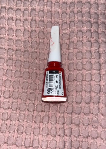 Flormar Parlak Kırmızı Oje - Görsel 2