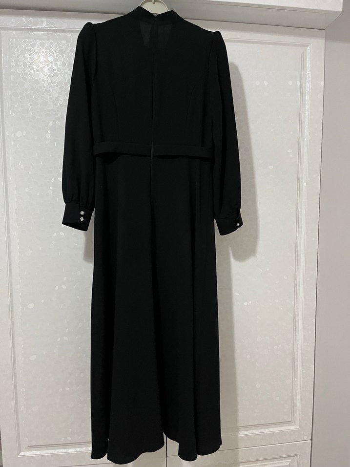 Uzun Siyah Gotik Nakışlı Elbise - Görsel 3