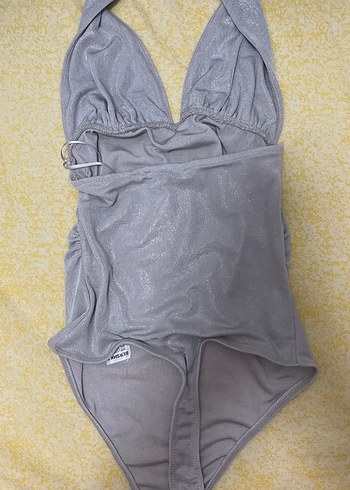 Gri Simli Görünüşte Drapeli Kadın Body - Görsel 2