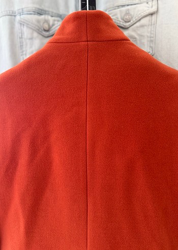 Turuncu Düğmeli Kaban - Görsel 3