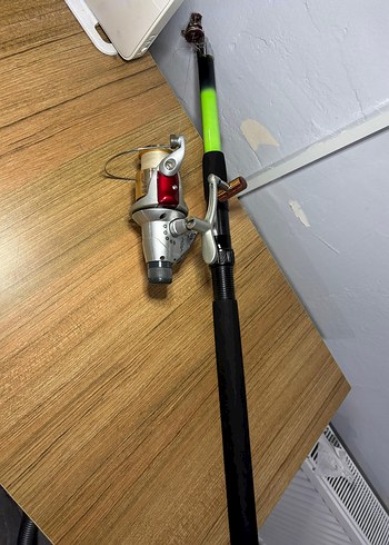 Yeşil Balıkçı Kamışı ve Makinesi - Görsel 2