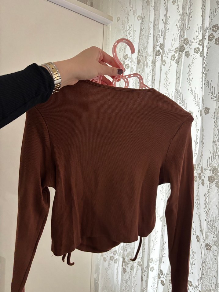 Büzgülü Kahverengi Uzun Kollu Kadın Crop Bluz - Görsel 2