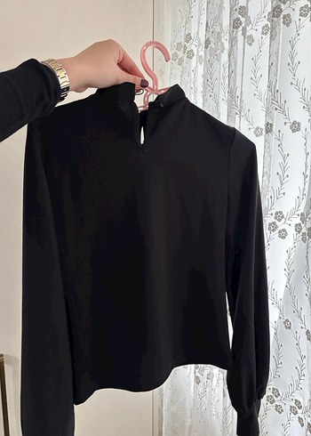 Düğmeli Siyah Yüksek Yakalı Kadın Bluz - Görsel 3