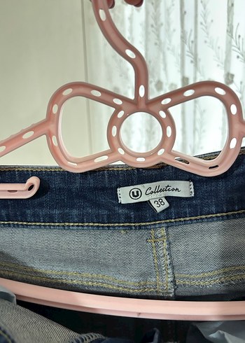 Zincir Detaylı Mavi Denim Mini Etek - Görsel 3