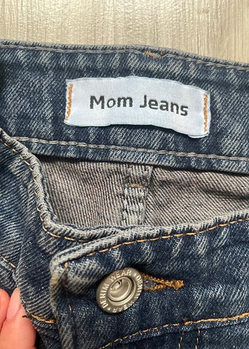 Gri Düğmeli Bol Kesim Kadın Kot Pantolon - Görsel 2