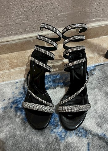 Parlak Siyah Yılan Desenli Topuklu Ayakkabı - Görsel 2