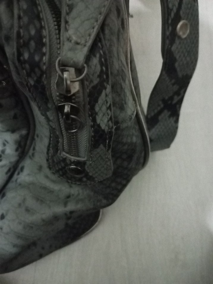 Gri Yılan Desenli Kadın Deri Çanta - Görsel 3