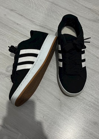 Siyah Beyaz Çizgili Kadın Spor Ayakkabı - Görsel 2