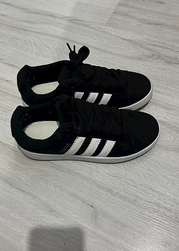 Adidas 40