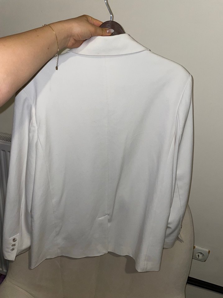 Beyaz Düğmeli Kadın Keten Blazer Ceket - Görsel 3