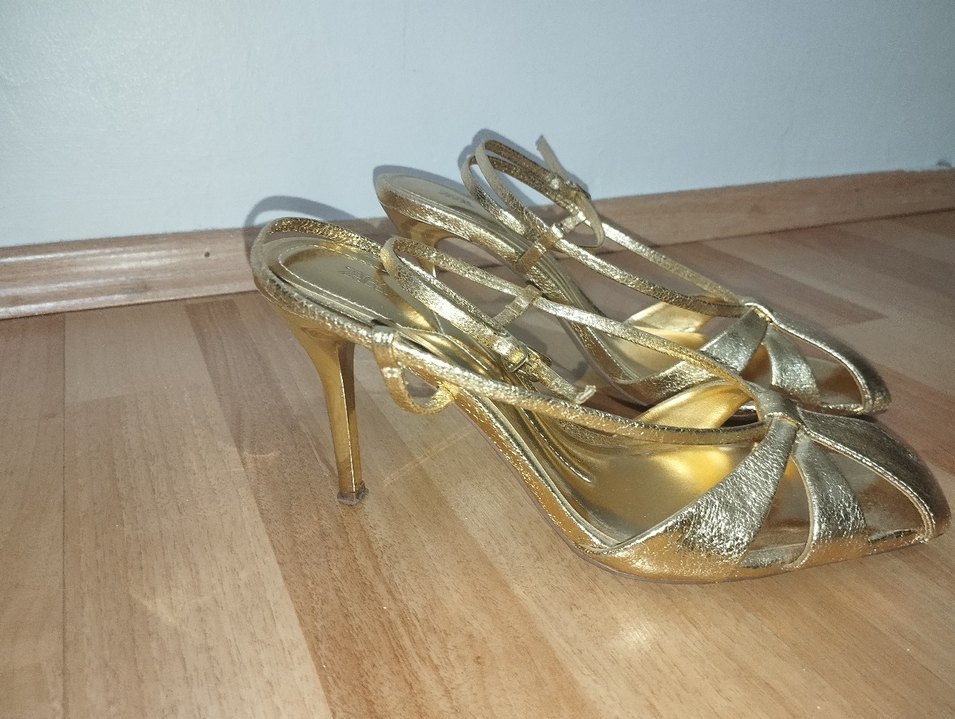 zara gold topuklu sandalet - Görsel 4