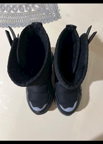 Erkek Çocuk Siyah Kaymaz Kauçuk Bot - Görsel 3