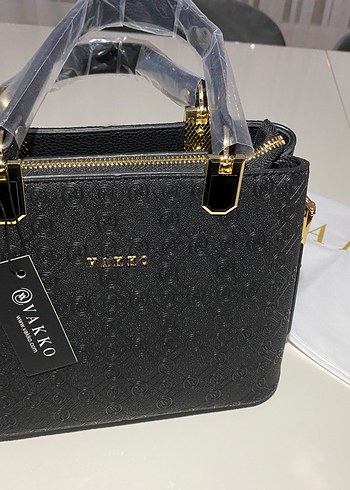 Parlak Siyah Deri Kadın Çanta - Görsel 2