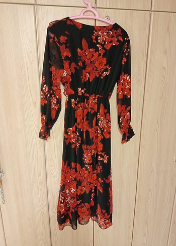 Kırmızı Çiçek Desenli Uzun Bohem Elbise - Görsel 2