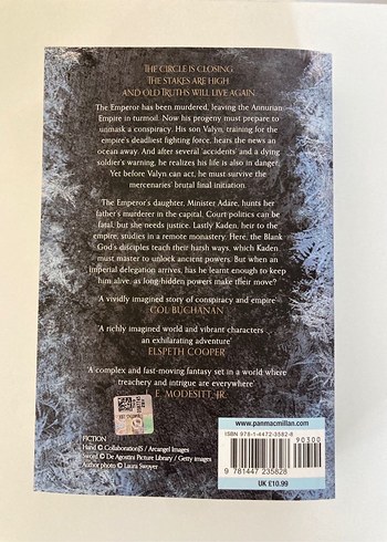 The Emperor's Blades Roman - Görsel 3