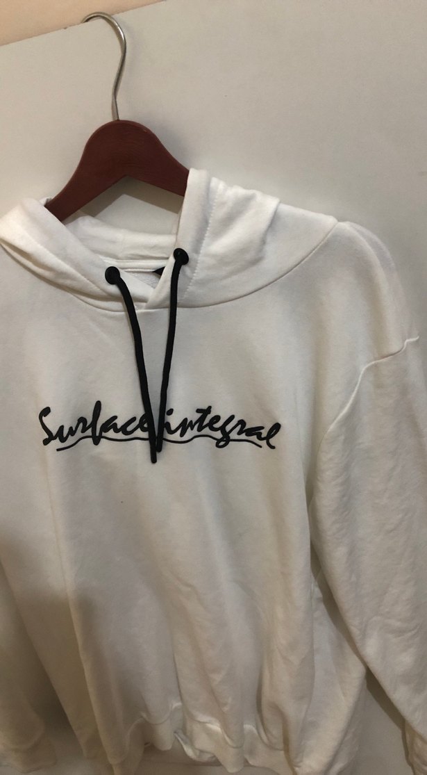 Beyaz Kapüşonlu Kadın Sweatshirt - Görsel 3