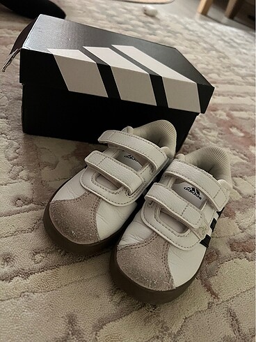 22 Beden Adidas 22 numara bebek ayakkabı