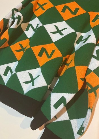 Kadın Desenli Kazak - Görsel 2