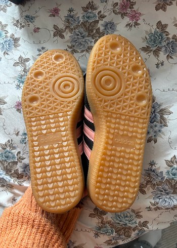 Pembe Şeritli Siyah Bağcıklı Spor Ayakkabı - Görsel 3