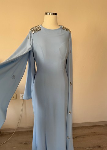 Mavi Uzun Kollu Nakışlı Abiye Elbise - Görsel 2